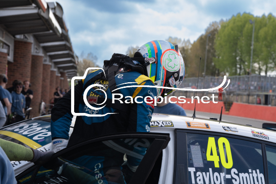 Aron Taylor-Smith Pitting - British Touring Car Championship